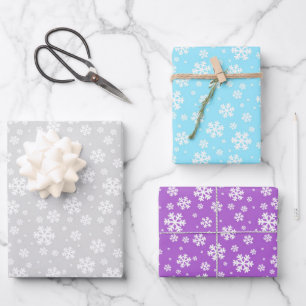 Feuille De Papier Cadeau Flocons blancs sur fond argent, bleu et violet
