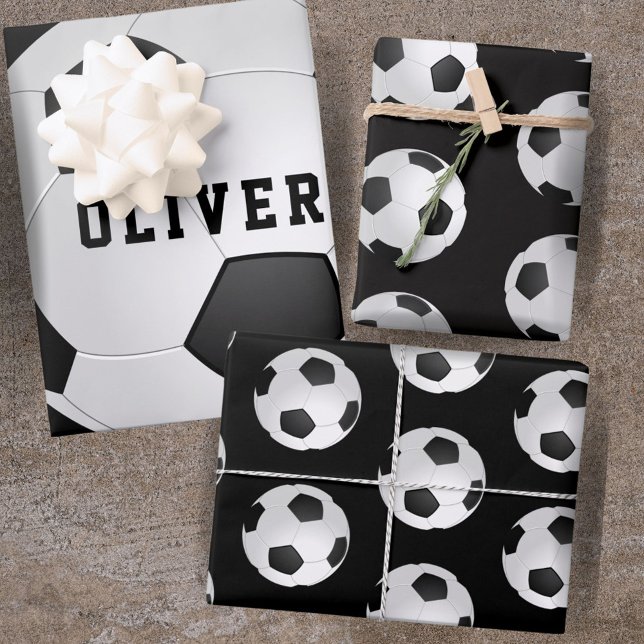 Feuille De Papier Cadeau Football Balls Enfants Nom Noir Anniversaire (Créateur téléchargé)