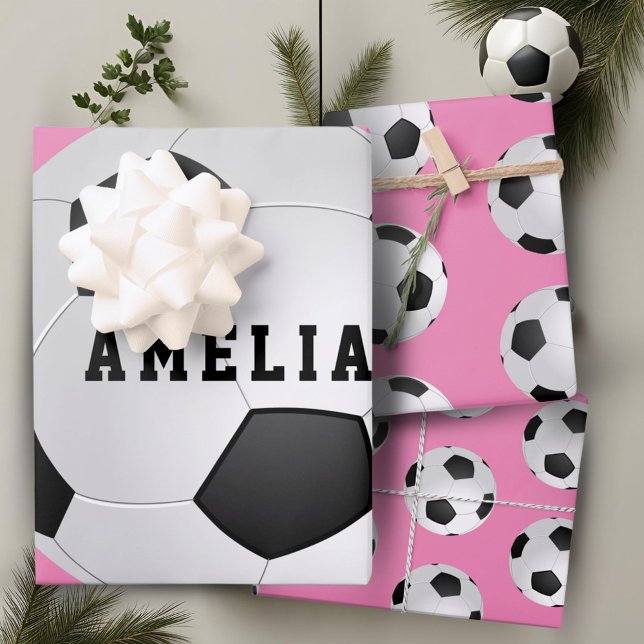 Feuille De Papier Cadeau Football Balls Enfants Nom rose Anniversaire (Créateur téléchargé)