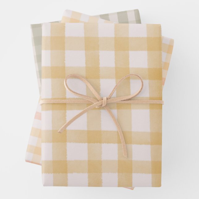 Feuille De Papier Cadeau Gingham Aquarelle Vert Jaune  (En situation)