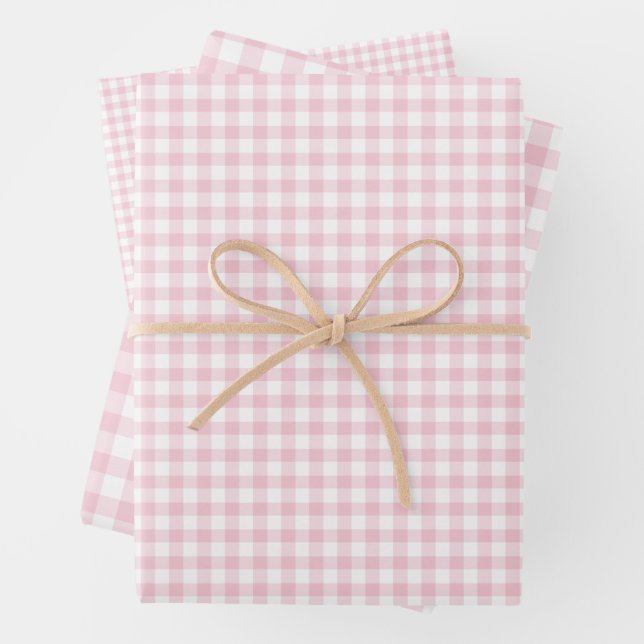 Feuille De Papier Cadeau Gingham rose classique (En situation)