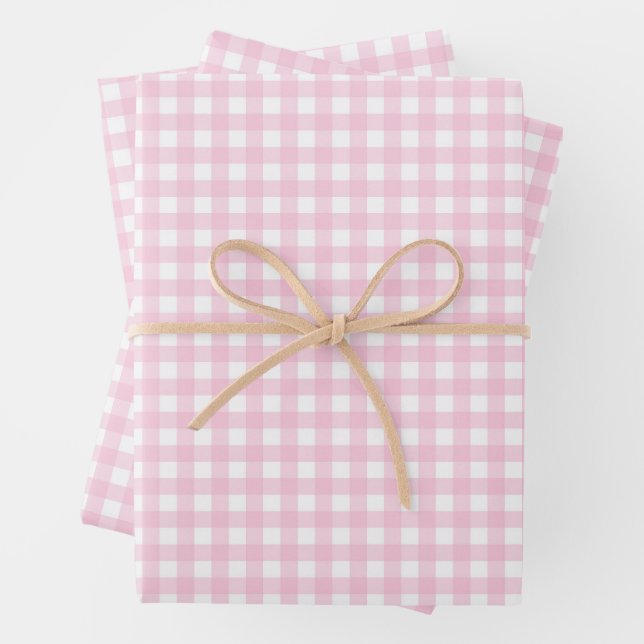 Feuille De Papier Cadeau Gingham rose et blanc (En situation)