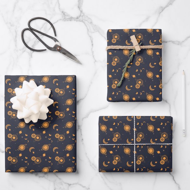 Feuille De Papier Cadeau Golden black celestial sun moon galaxy pattern (Recto)