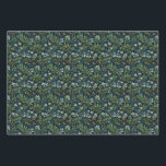 Feuille De Papier Cadeau Golden Holly et le feuillage d'hiver<br><div class="desc">Ce papier d'emballage de Noël,  alliant d'élégantes baies dorées au feuillage à feuillage persistant luxuriant et des fleurs blanches à la poinsettia,  est parfait pour ajouter une touche de charme traditionnel de vacances à vos cadeaux ou projets do-it-yourself.</div>