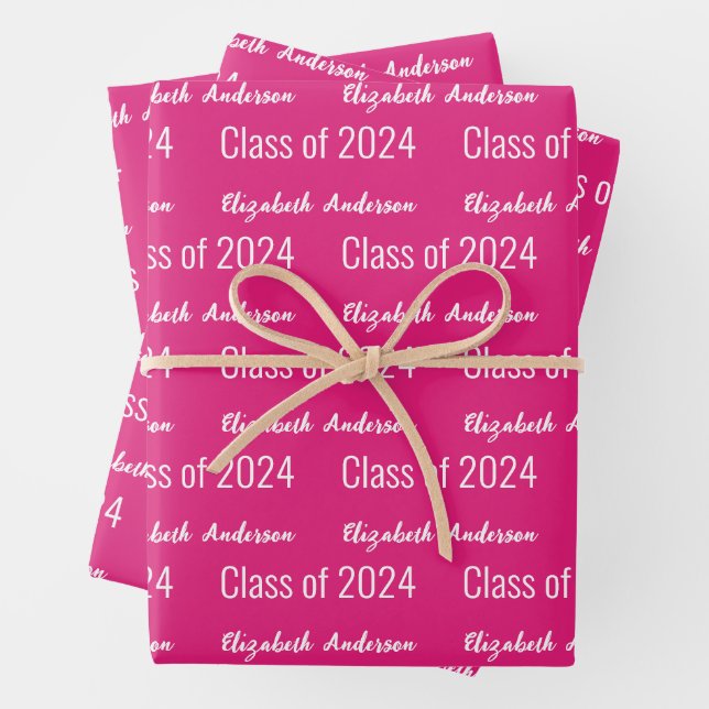 Feuille De Papier Cadeau Graduation Cursive Grad Nom complet Hot Rose & Whi (En situation)