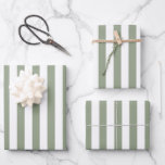 Feuille De Papier Cadeau Grille verte et blanche de la lumière<br><div class="desc">Papier d'emballage vert et blanc à la sauge douce simple et élégante - parfait pour les mariages,  douches nuptiales et anniversaires.</div>