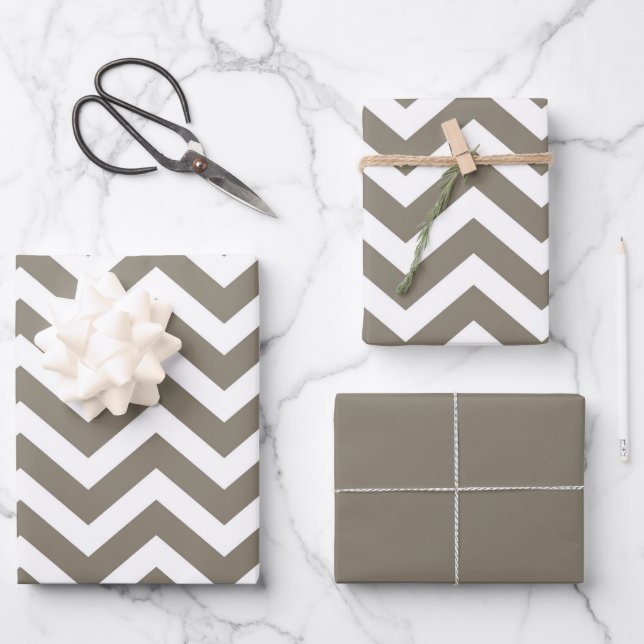 Feuille De Papier Cadeau Gris et blanc épais Mariage Chevron Anniversaire V (Recto)