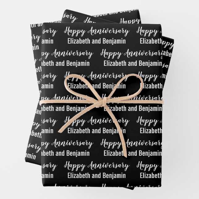 Feuille De Papier Cadeau Happy Anniversary Couple's Names Black and White (En situation)