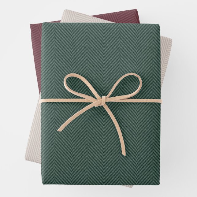 Feuille De Papier Cadeau Herringbone tweed effect burgundy green natural (En situation)