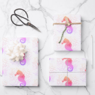 Feuille De Papier Cadeau Hippocampe rose et orange sur fond en détresse