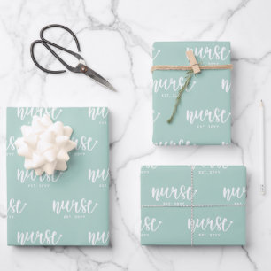 Feuille De Papier Cadeau Infirmière sur mesure Typographie Est Infirmière d
