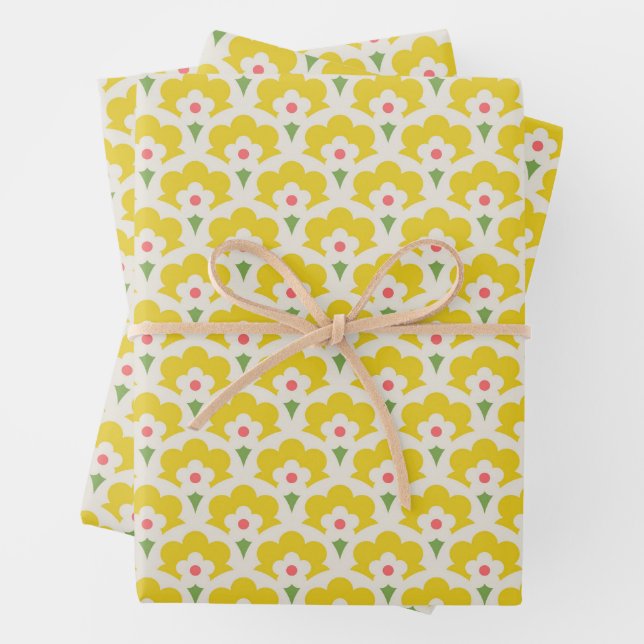 Feuille De Papier Cadeau Jardin Fleur Jaune Retro Motif (En situation)
