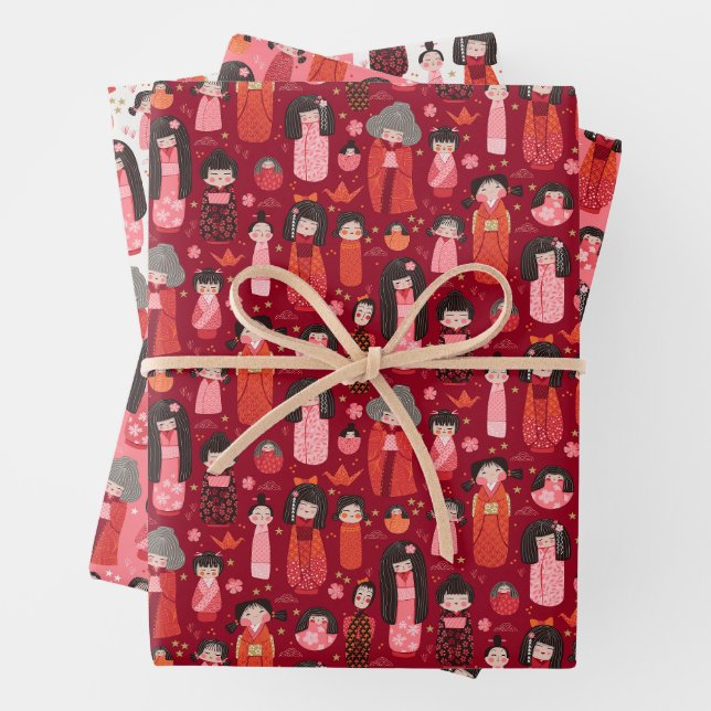 Feuille De Papier Cadeau Joli jeu de Kokeshi japonais illustré de trois (En situation)