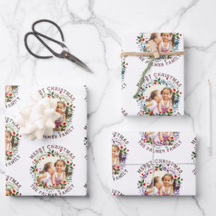 Feuille De Papier Cadeau Joyeuse couronne de Noël en rouge bleu violet phot