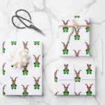 Feuille De Papier Cadeau Kasky Cute Christmas Reindeer Baking pain d'épices<br><div class="desc">Kasky Dans La Cuisine ! Kasky est de retour et juste à temps pour la saison festive ! Après avoir fait ses débuts comme téléchargement numérique pour Noël 2020, il est ravi de revenir ce Noël pour présenter sur ce papier d'emballage de Noël et il est impatient de fêter les...</div>