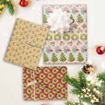 Feuille De Papier Cadeau Kitschy ornements de Noël Wreath Holly Vintage<br><div class="desc">Ensemble de papier d'emballage de Noël d'inspiration vintage créé à l'aide de l'aquarelle dessinée à la main bande douillette,  des couronnes nostalgiques de Noël avec arc coquette,  et kitschy saint et baies. Art original de Leslie Larson.</div>