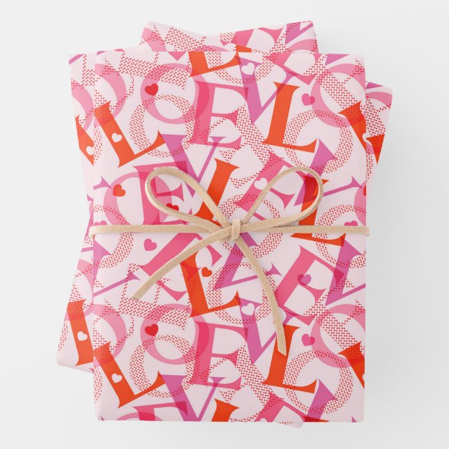 Feuille De Papier Cadeau LOVE Typographie Motif Saint Valentin (En situation)