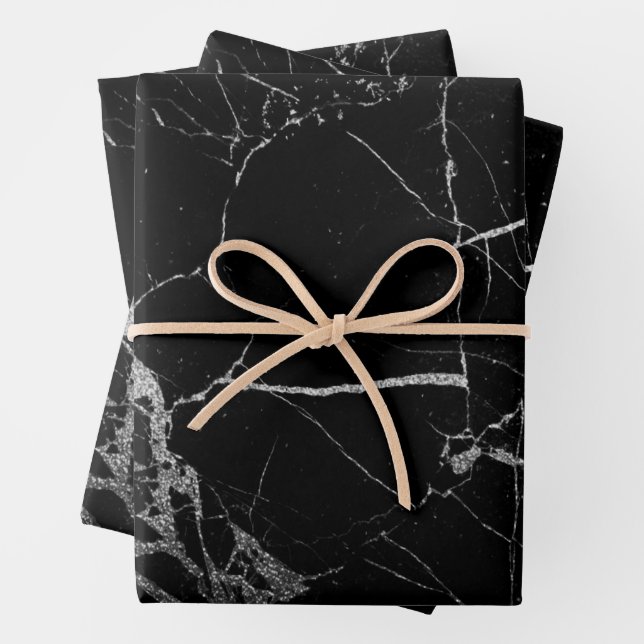 Feuille De Papier Cadeau Marbre veiné noir et argent (En situation)