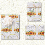Feuille De Papier Cadeau Mariage de tournesol Noms personnalisés sur Damask<br><div class="desc">Mariage de tournesol Noms personnalisés sur les feuilles de papier d'enveloppement Damask 3</div>