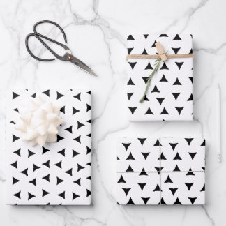 Feuille De Papier Cadeau Minimal Triangle Pattern | Black and White Geometr