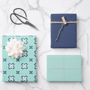 Feuille De Papier Cadeau Motif à fleurs intertissé bleu foncé et menthe