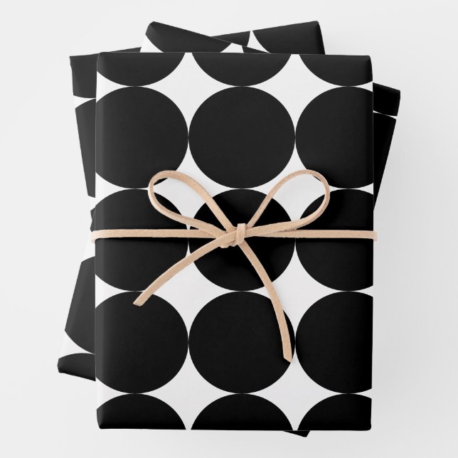 Feuille De Papier Cadeau Motif de cercle géométrique noir blanc rétro (En situation)