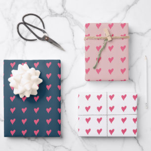 Feuille De Papier Cadeau Motif de cœur rose mignon dessiné à la main