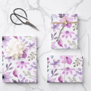 Feuille De Papier Cadeau Motif élégant de fleurs roses et violettes