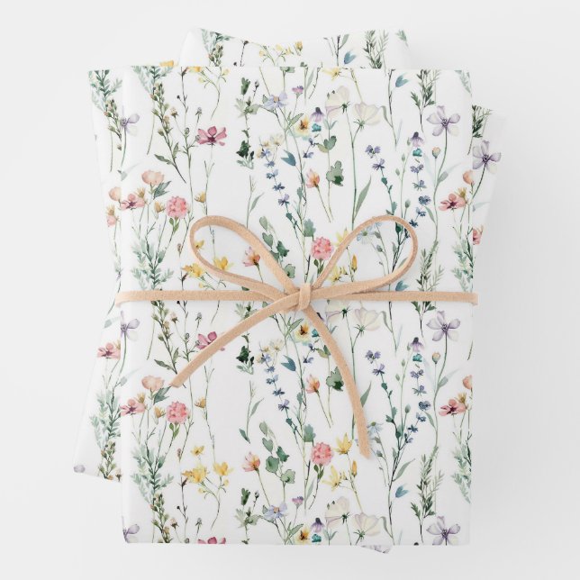 Feuille De Papier Cadeau Motif fleur sauvage (En situation)
