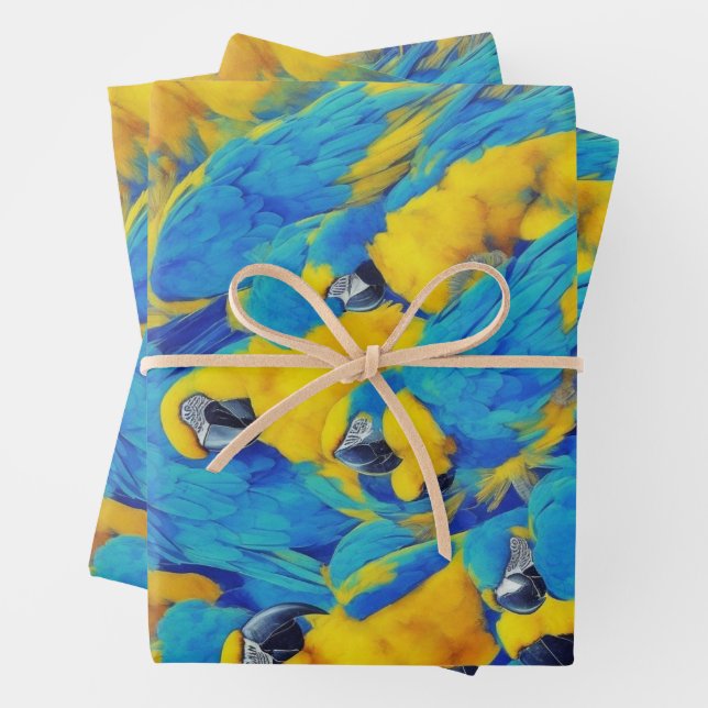 Feuille De Papier Cadeau Motif Macaws bleu et or (En situation)