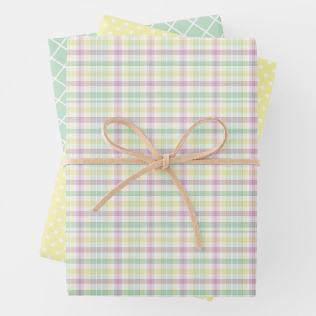 Feuille De Papier Cadeau Motif Shabby Chic Pink Mint Green Stripes (En situation)