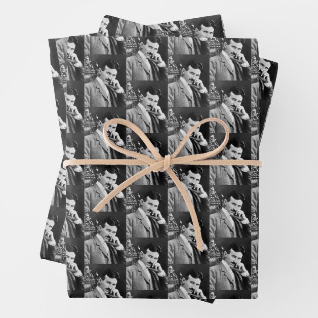 Feuille De Papier Cadeau Nikola Tesla À L'Âge 40 1896 (En situation)