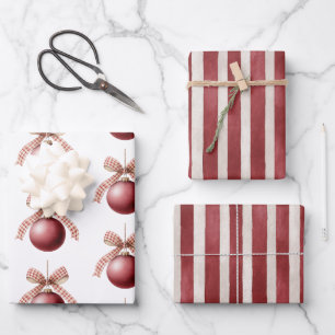 Feuille De Papier Cadeau Ornement Rond de Noël avec Ruban Crème Rouge