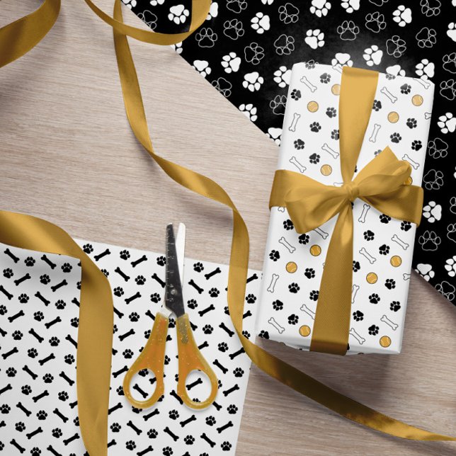 Feuille De Papier Cadeau Paws Bones Balls Black White Chien Motifs (Créateur téléchargé)