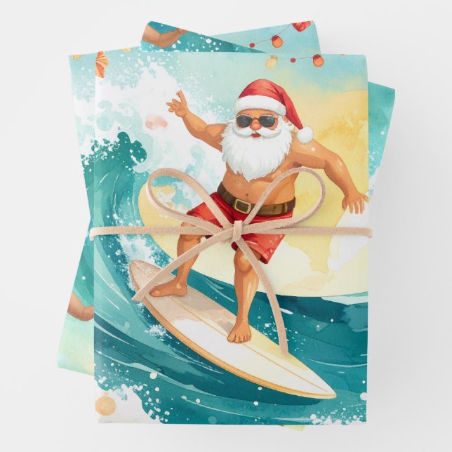 Feuille De Papier Cadeau Père Noël surfant  (En situation)