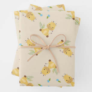 Feuille De Papier Cadeau Petite petite girafe florale brun clair