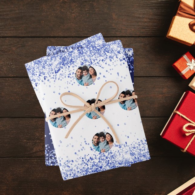 Feuille De Papier Cadeau Photo de Noël blanc marine bleu confetti (Créateur téléchargé)