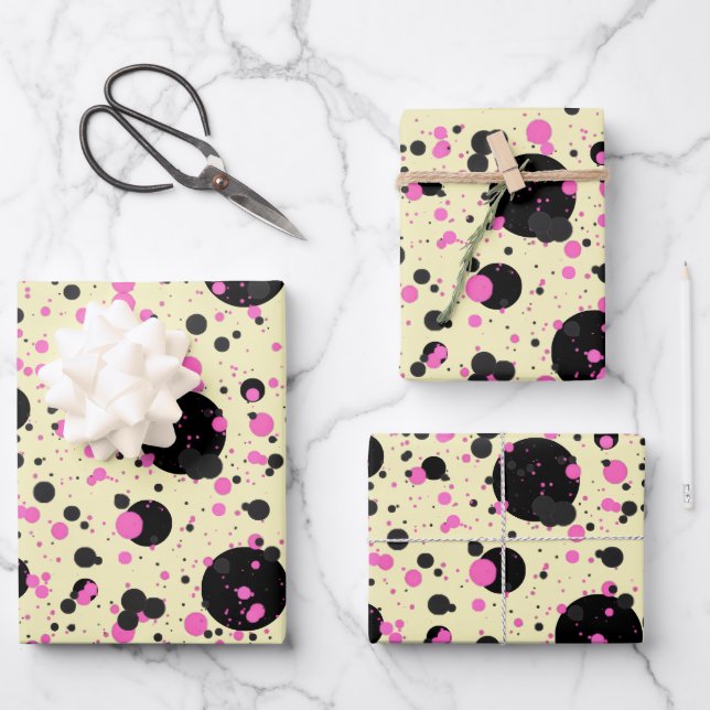 Feuille De Papier Cadeau Pink & Black Polka Dot Wrapping Paper  (Recto)