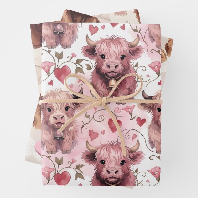 Feuille De Papier Cadeau Pink Highland Cow Valentine Hearts (En situation)