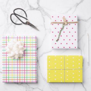 Feuille De Papier Cadeau Plaid coloré et points de ressort ajustés