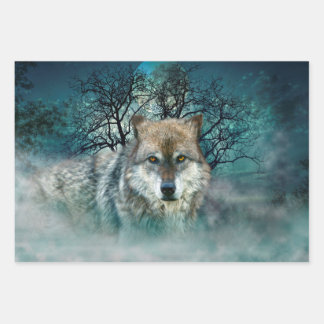 Feuille De Papier Cadeau Pleine lune de loup dans le brouillard