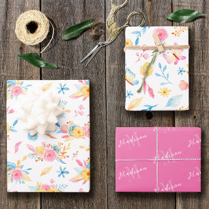 Feuille De Papier Cadeau Plutôt rose Motif Floral Monogramme