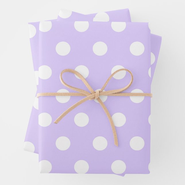 Feuille De Papier Cadeau Point blanc et violet clair (En situation)