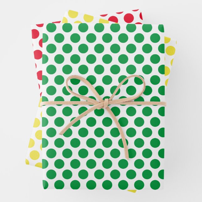 Feuille De Papier Cadeau Points jaunes, verts et rouges (En situation)