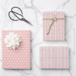 Feuille De Papier Cadeau Pois blancs Chevron Stripes Peach Blush Rose<br><div class="desc">Pois blancs en détresse contemporains et rayures abstraites chevron motif sur un arrière - plan rose pastel. Conception moderne mais simple et fantaisiste pour envelopper ces cadeaux ou cadeaux d'anniversaire amusants, bébé ou nuptiale, mariage, ou surprise. Design orné, élégant, élégant, élégant et éclectique pour l'artisan de la hanche artistique sophistiqué,...</div>