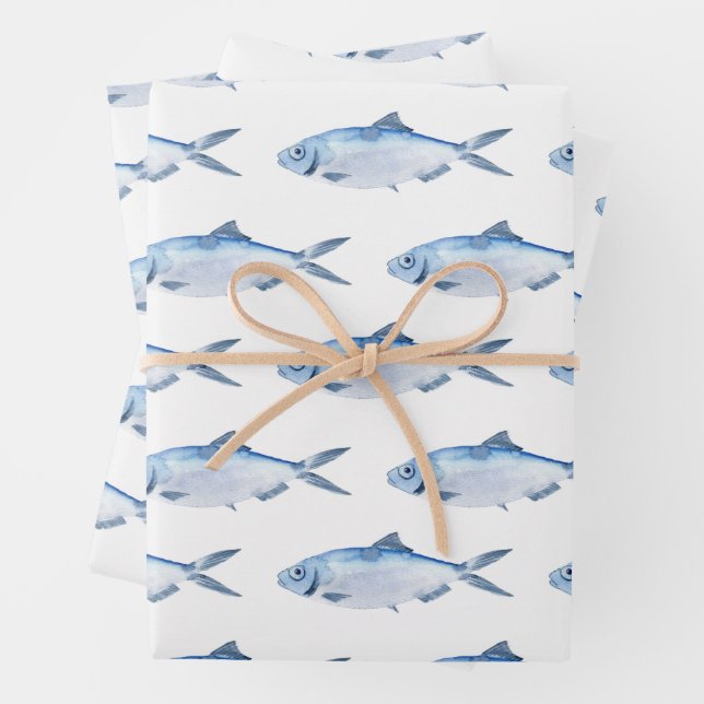Feuille De Papier Cadeau Poisson Bleu Aquarelle Côtière (En situation)