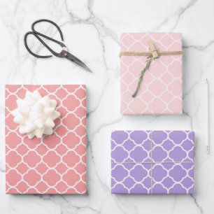 Feuille De Papier Cadeau Quatrefoil géométrique moderne rouge rose violet