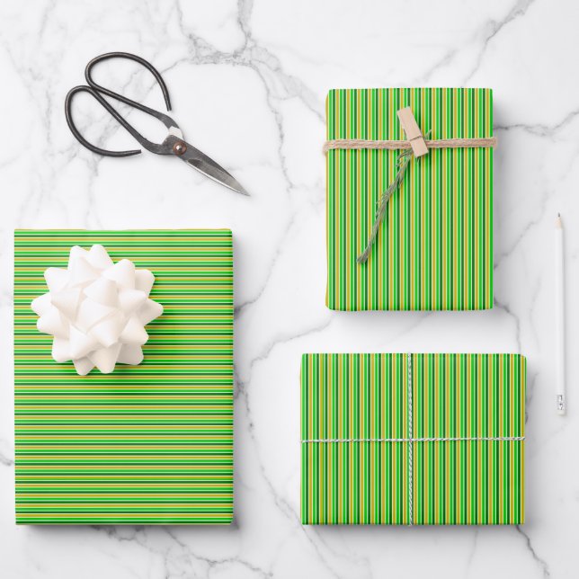 Feuille De Papier Cadeau Rayé de vert et d'or (Recto)