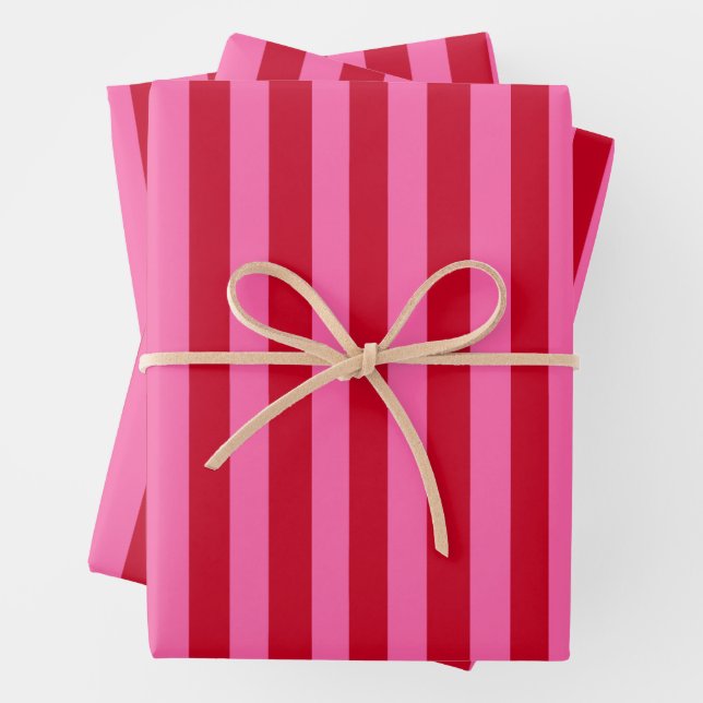 Feuille De Papier Cadeau Rayures de menthe rose et rouge (En situation)