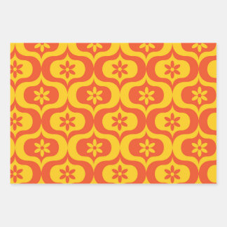 Feuille De Papier Cadeau Retro Flowers on Yellow and Red Ogee Pattern 